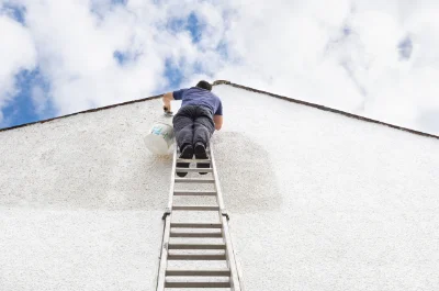 Peinture extérieure à Cassagnes-Bégonhès — façades et ravalement